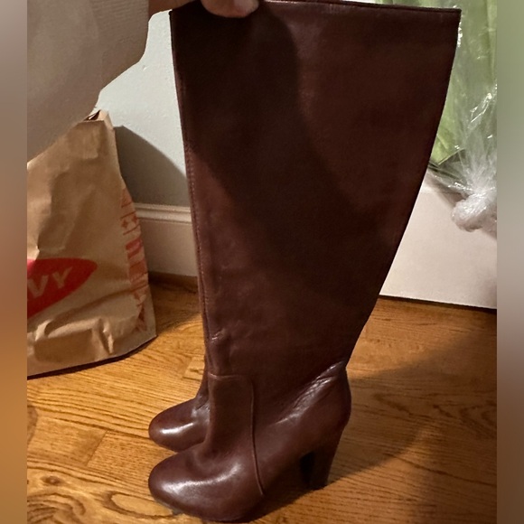 Gap boots - Picture 3 of 3